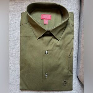 NWT Men’s Dress Shirt
15-15.5 32/33